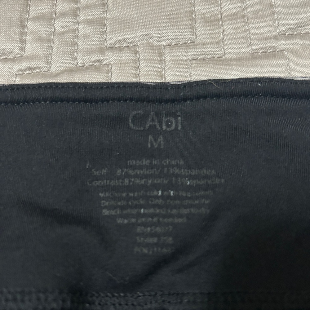 Women’s Cabi leggings - Size Medium - Picture 3 of 5